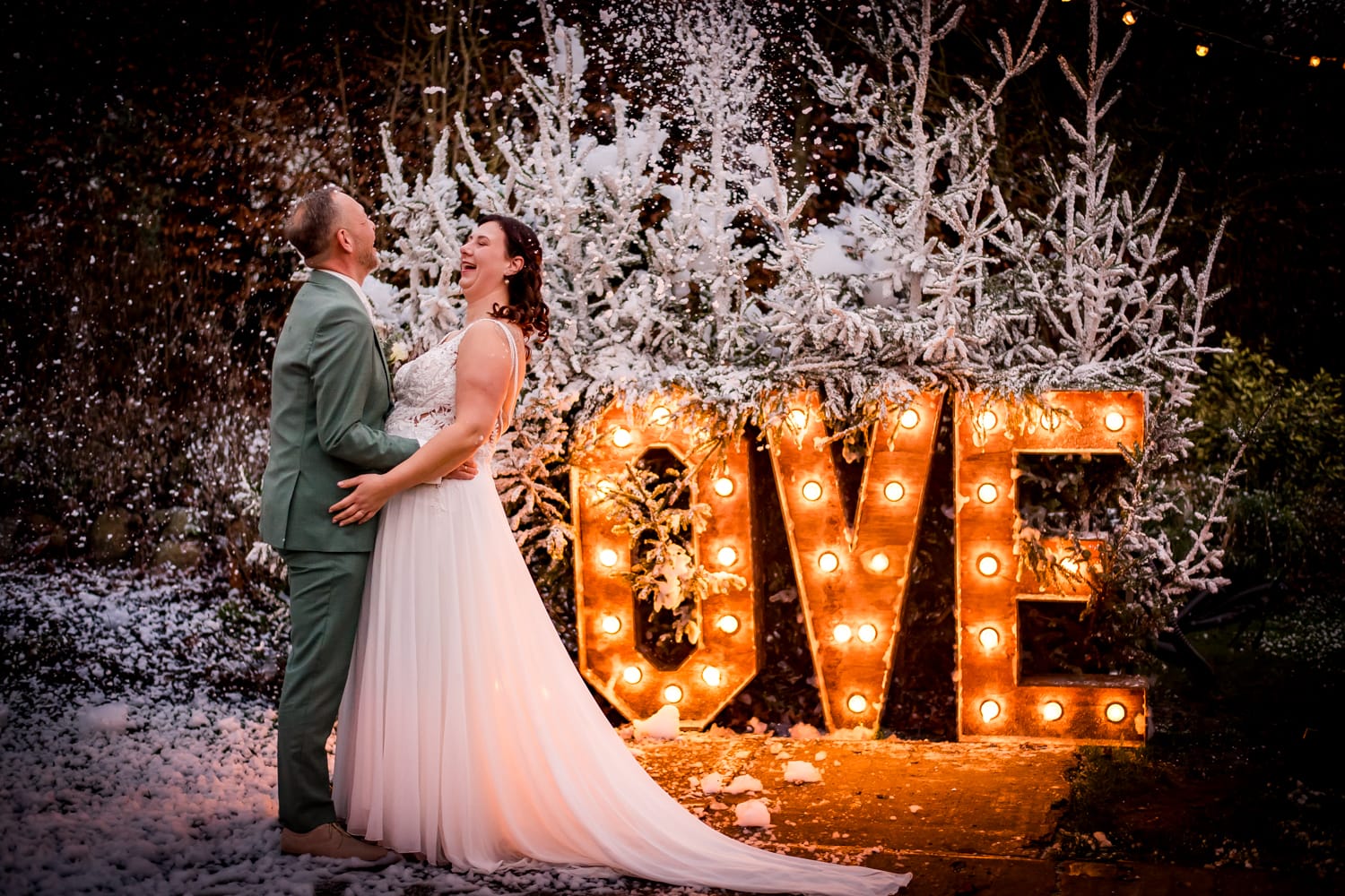 Featured image for “Carolien en Jörgen  – Winter bruiloft bij de Kruimel”